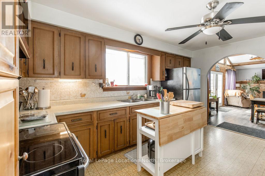 43 Sunnyside Lane, Wasaga Beach, Ontario  L9Z 2M5 - Photo 4 - S12798882