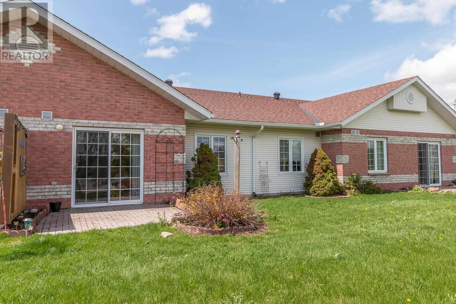 721 Third Line E # #8, Sault Ste. Marie, Ontario  P6B 6K9 - Photo 4 - SM260091