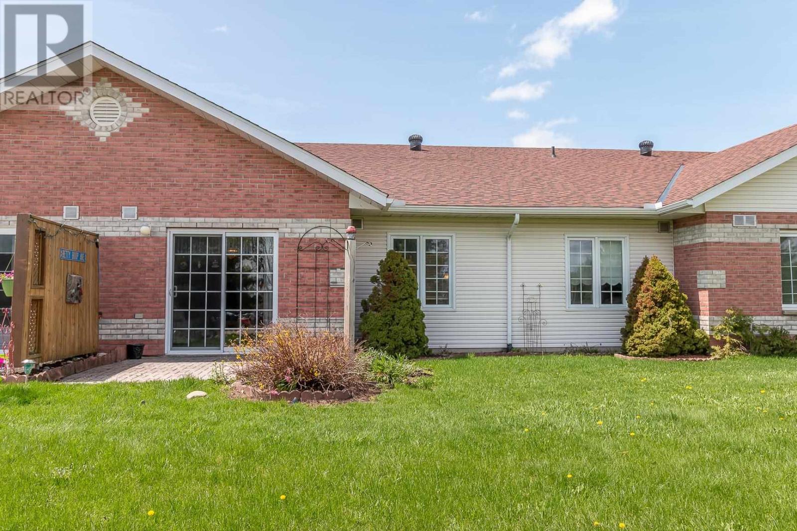 721 Third Line E # #8, Sault Ste. Marie, Ontario  P6B 6K9 - Photo 35 - SM260091