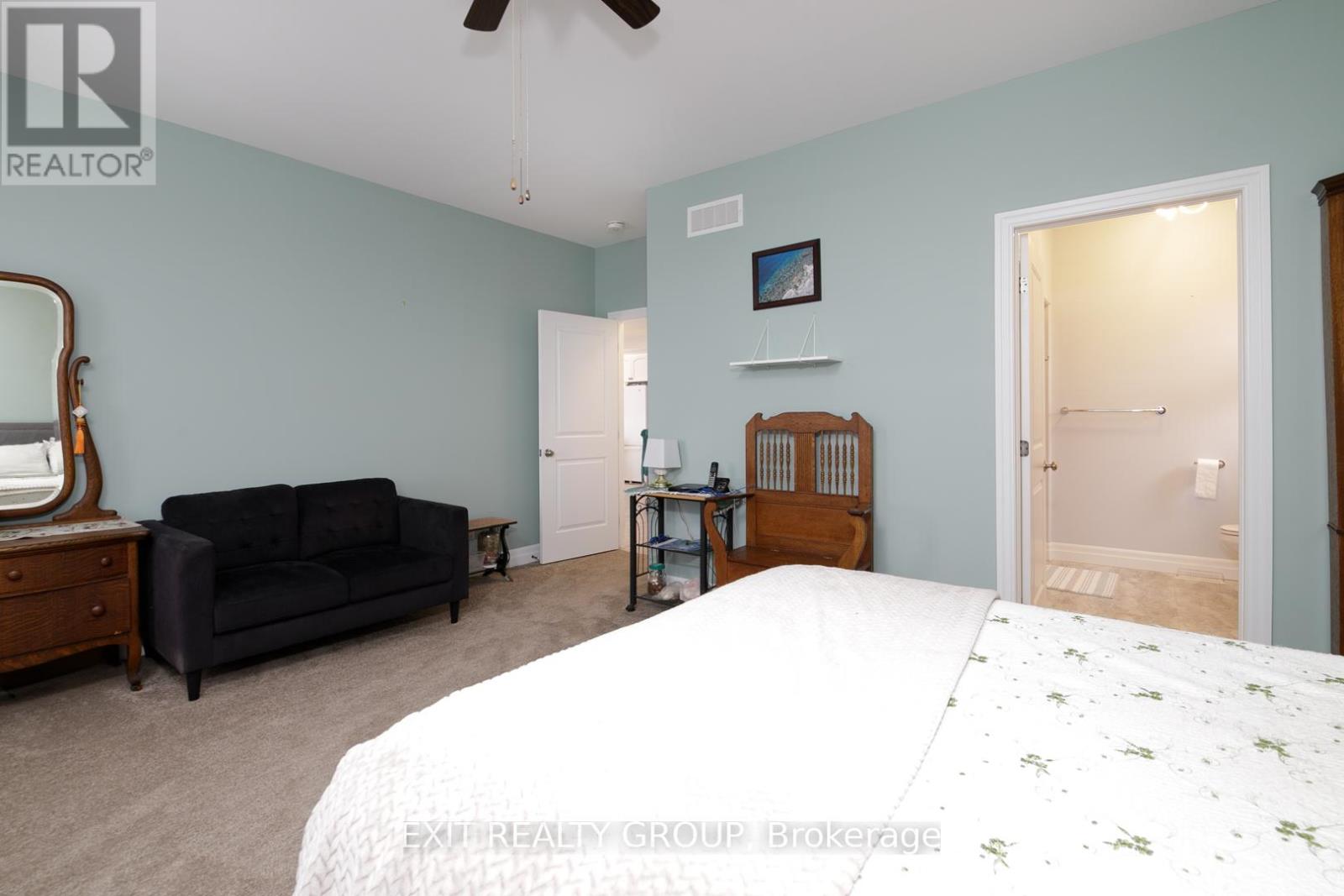 16 Matheos Crescent, Quinte West, Ontario  K8V 0L2 - Photo 12 - X12798852