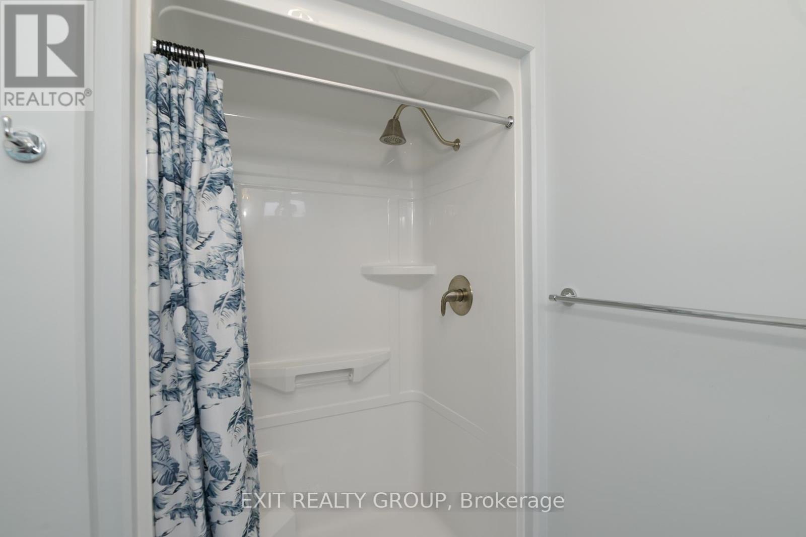 16 Matheos Crescent, Quinte West, Ontario  K8V 0L2 - Photo 14 - X12798852