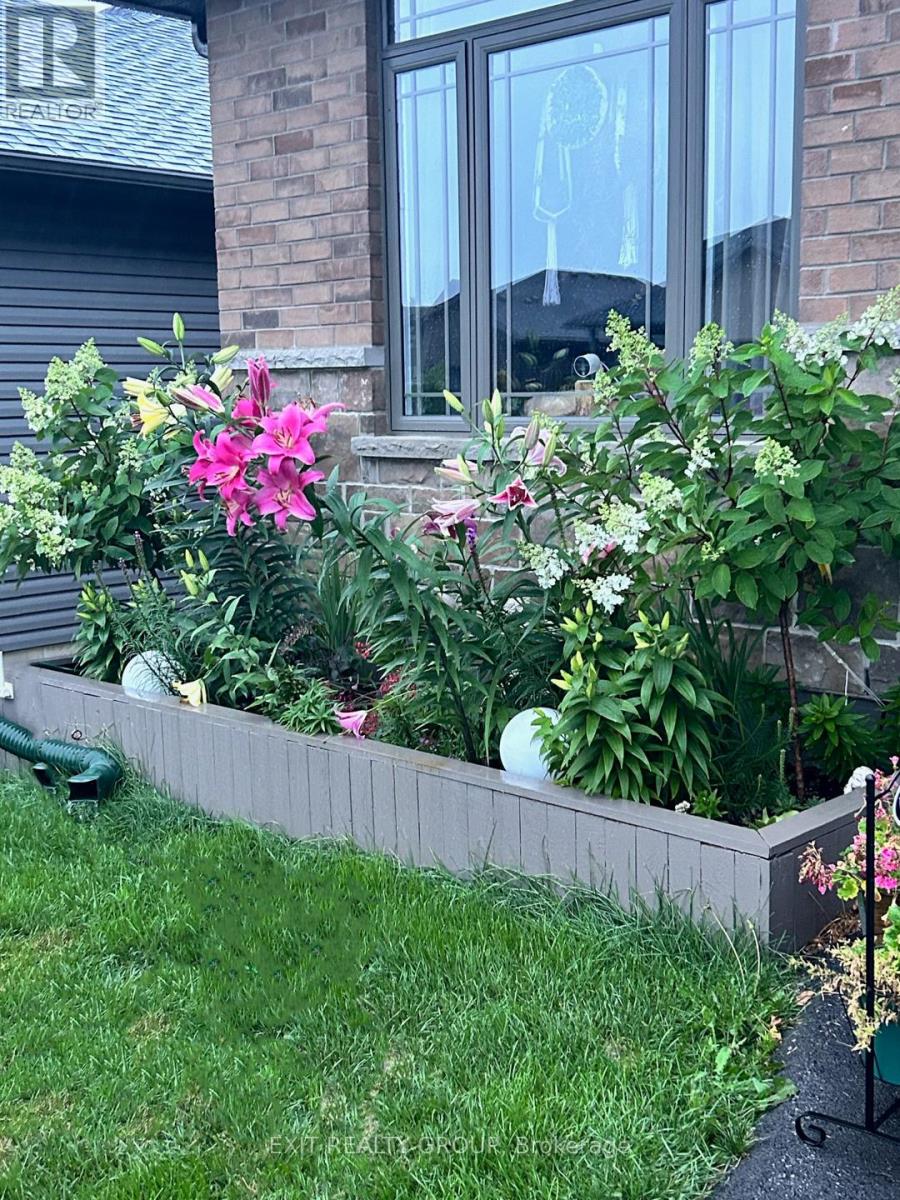 16 Matheos Crescent, Quinte West, Ontario  K8V 0L2 - Photo 24 - X12798852