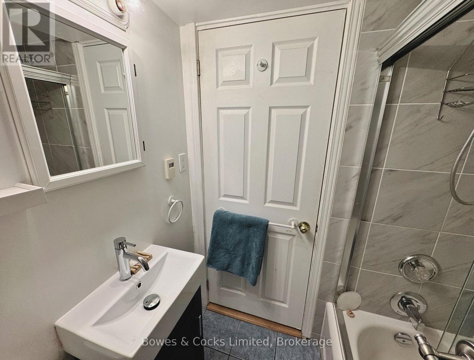 350 Braidwood Avenue, Peterborough (Otonabee Ward 1), Ontario  K9J 1V6 - Photo 7 - X12798902