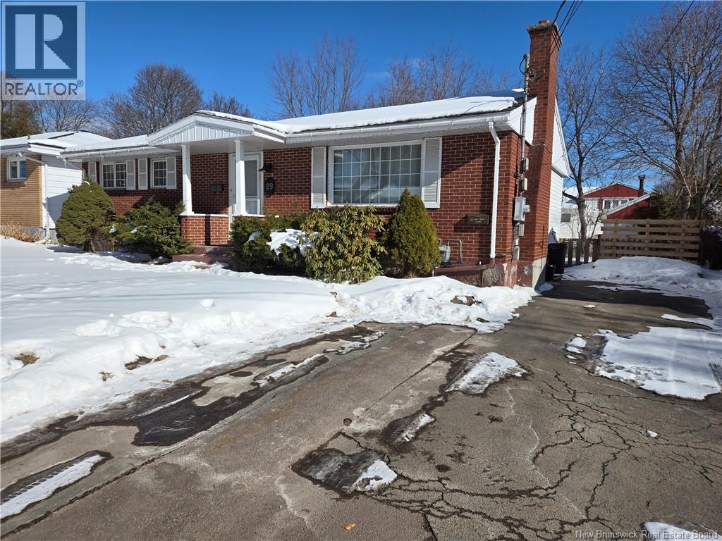 89 Mount Royal Boulevard, Moncton, New Brunswick E1E 2V3 - Photo 1 - NB133540