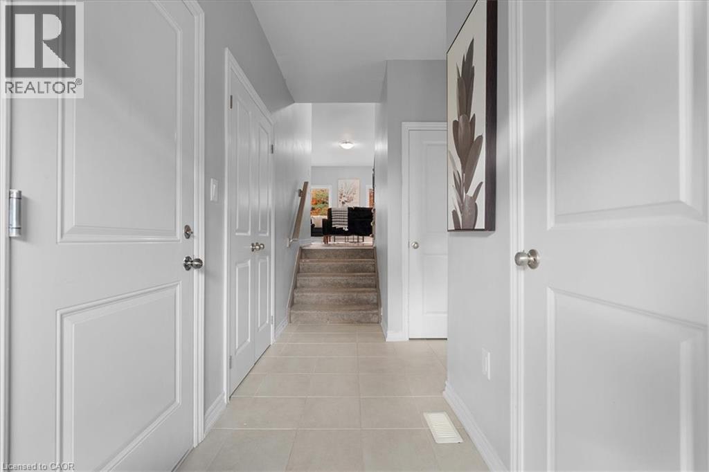 324 Equestrian Way Unit# 28, Cambridge, Ontario N3E 0E2 - Photo 4 - 40792171