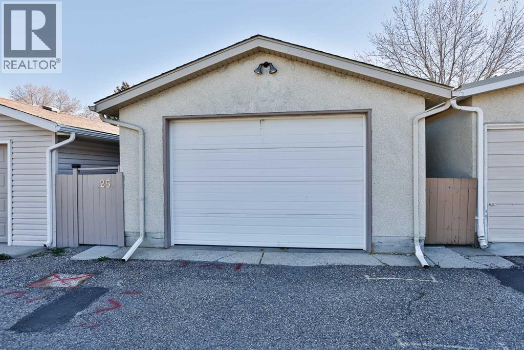 25 Selkirk Road W, Lethbridge, Alberta  T1K 4N4 - Photo 23 - A2265987
