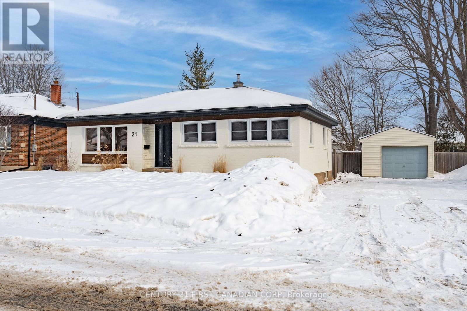 21 Beverly Road, Brantford, Ontario  N3S 6W6 - Photo 3 - X12798912