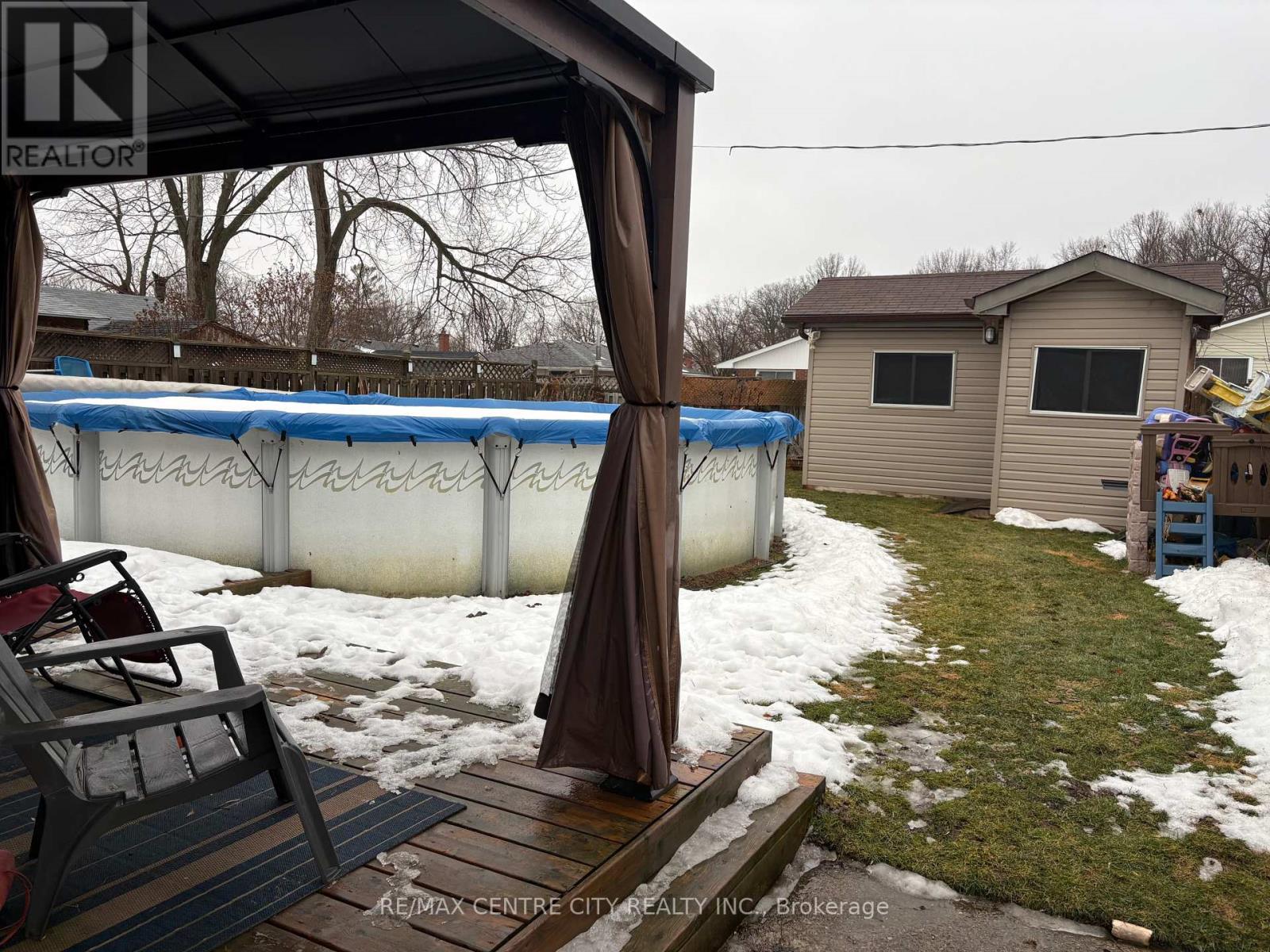 Photo 2 of 3 for 19 Rosemount Crescent