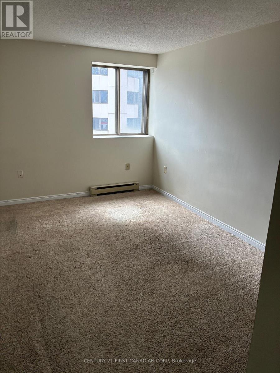 Photo 8 of 15 for 602 - 695 Richmond Street