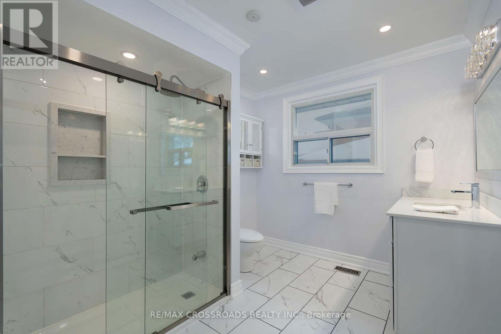 11 Brightside Drive, Toronto, Ontario  M1E 3Y8 - Photo 14 - E12798096