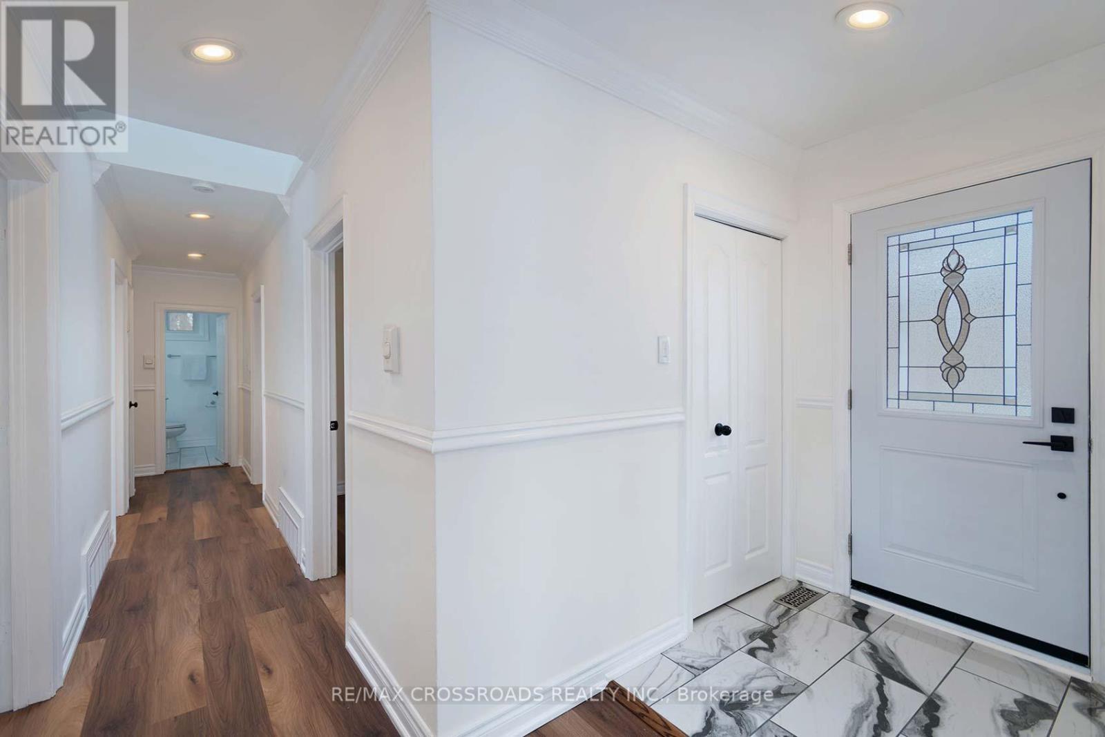 11 Brightside Drive, Toronto, Ontario  M1E 3Y8 - Photo 4 - E12798096