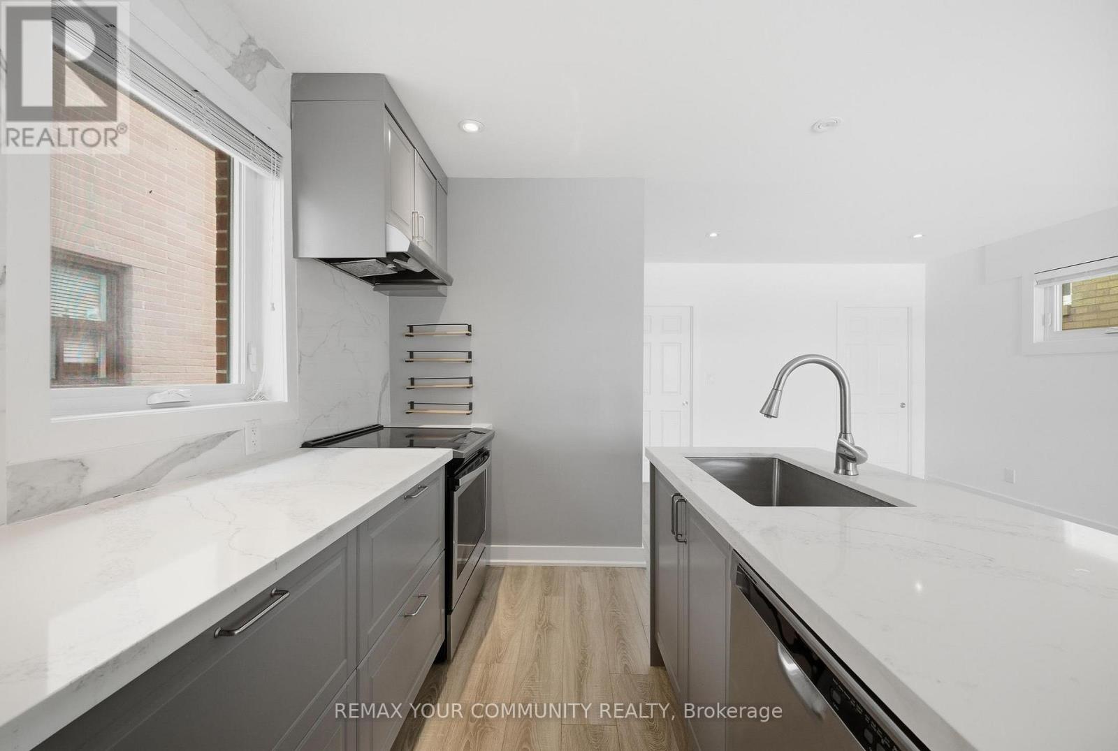 172 Times Road, Toronto, Ontario  M6B 3M6 - Photo 7 - W12780396