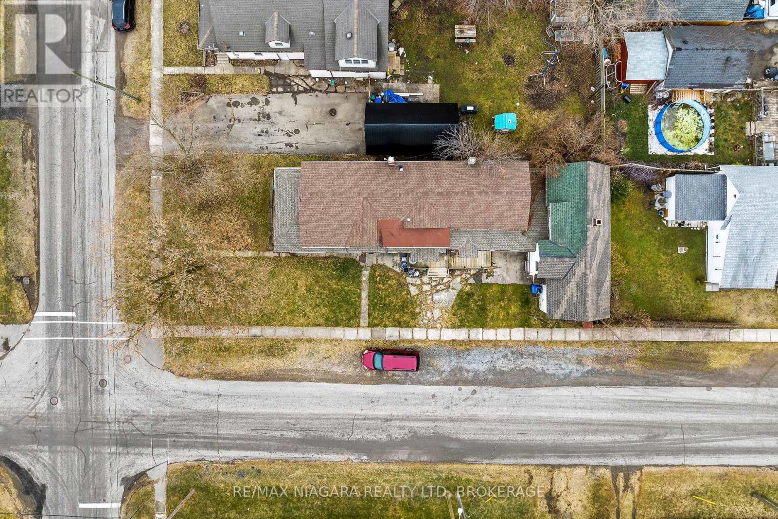 48 Johnston Street, Port Colborne, Ontario  L3K 1G6 - Photo 4 - X12798834