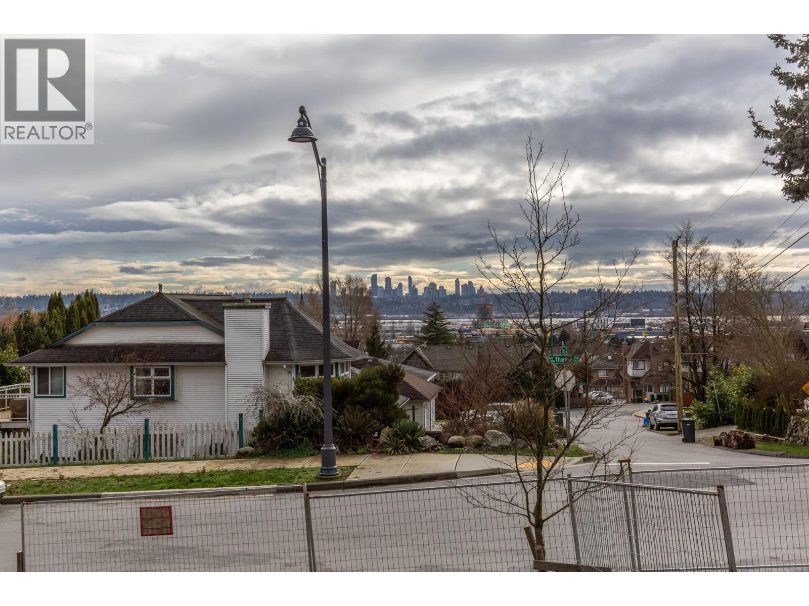 2 1211 Thomas Avenue, Coquitlam, British Columbia  V3K 2L1 - Photo 34 - R3091010