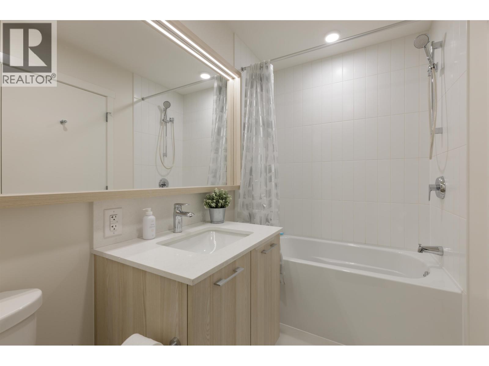 216 721 Anskar Court, Coquitlam, British Columbia  V3J 0L4 - Photo 11 - R3091086