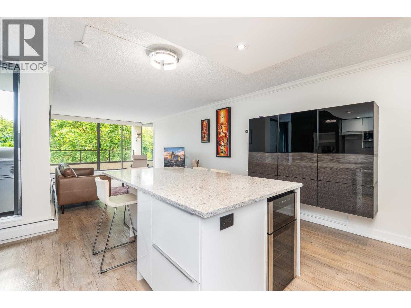 201 1995 Beach Avenue, Vancouver, British Columbia  V6G 2Y3 - Photo 13 - R3091136