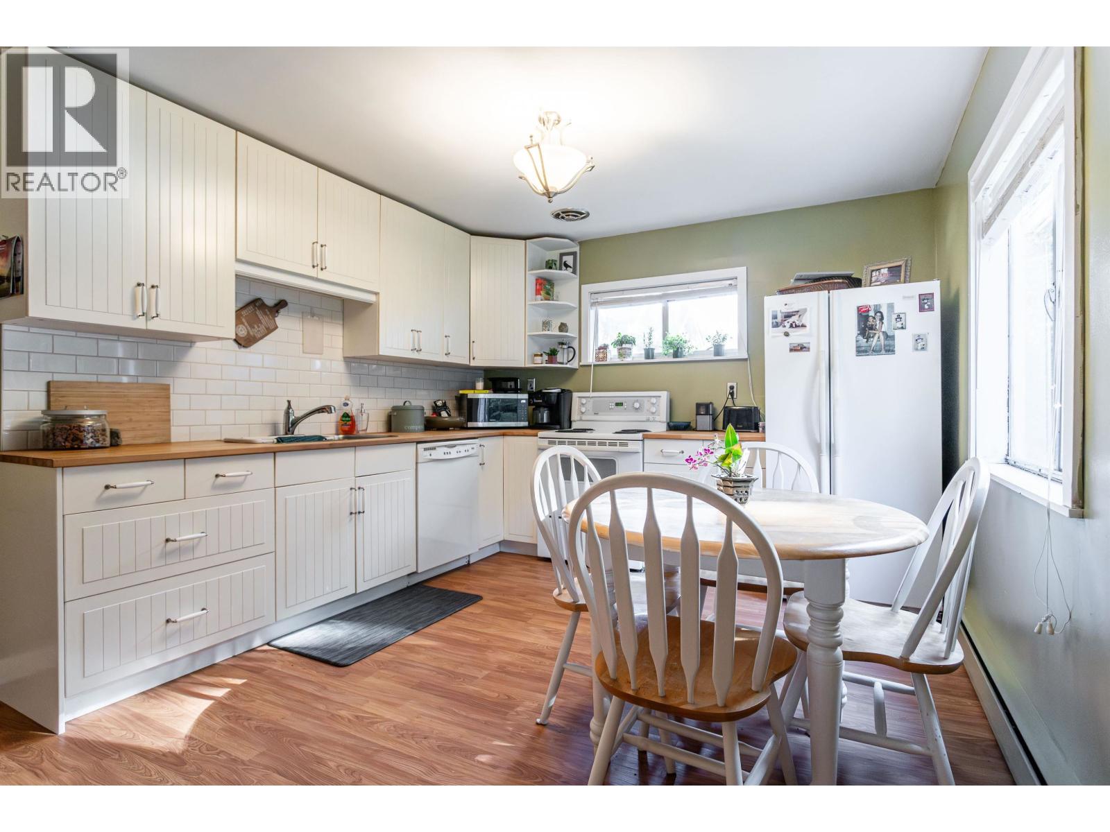 2210 Hope Street, Port Moody, British Columbia  V3H 3E4 - Photo 8 - R3091121