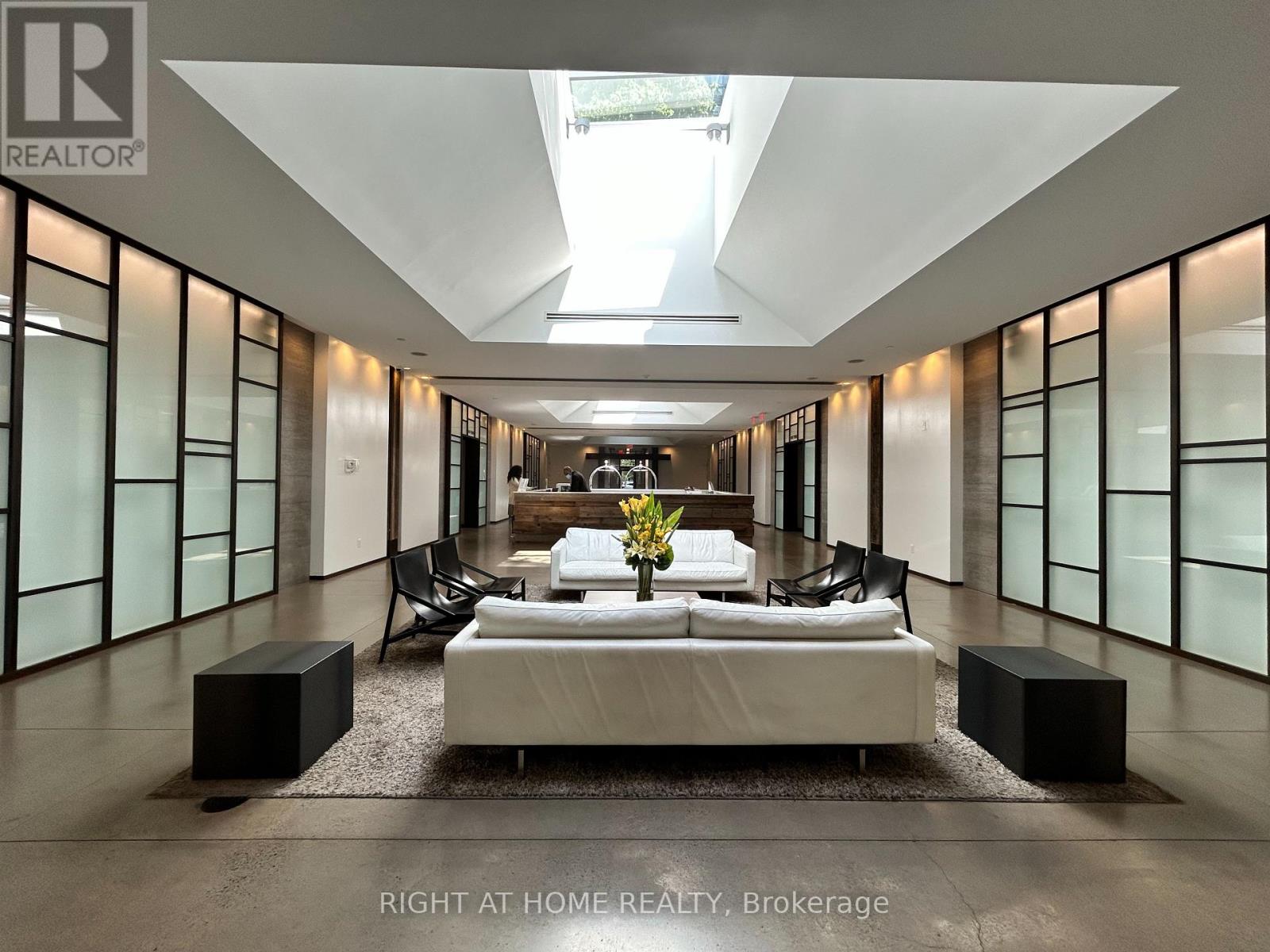 Lph23 - 1030 King Street W, Toronto, Ontario  M6K 3N3 - Photo 4 - C12798850