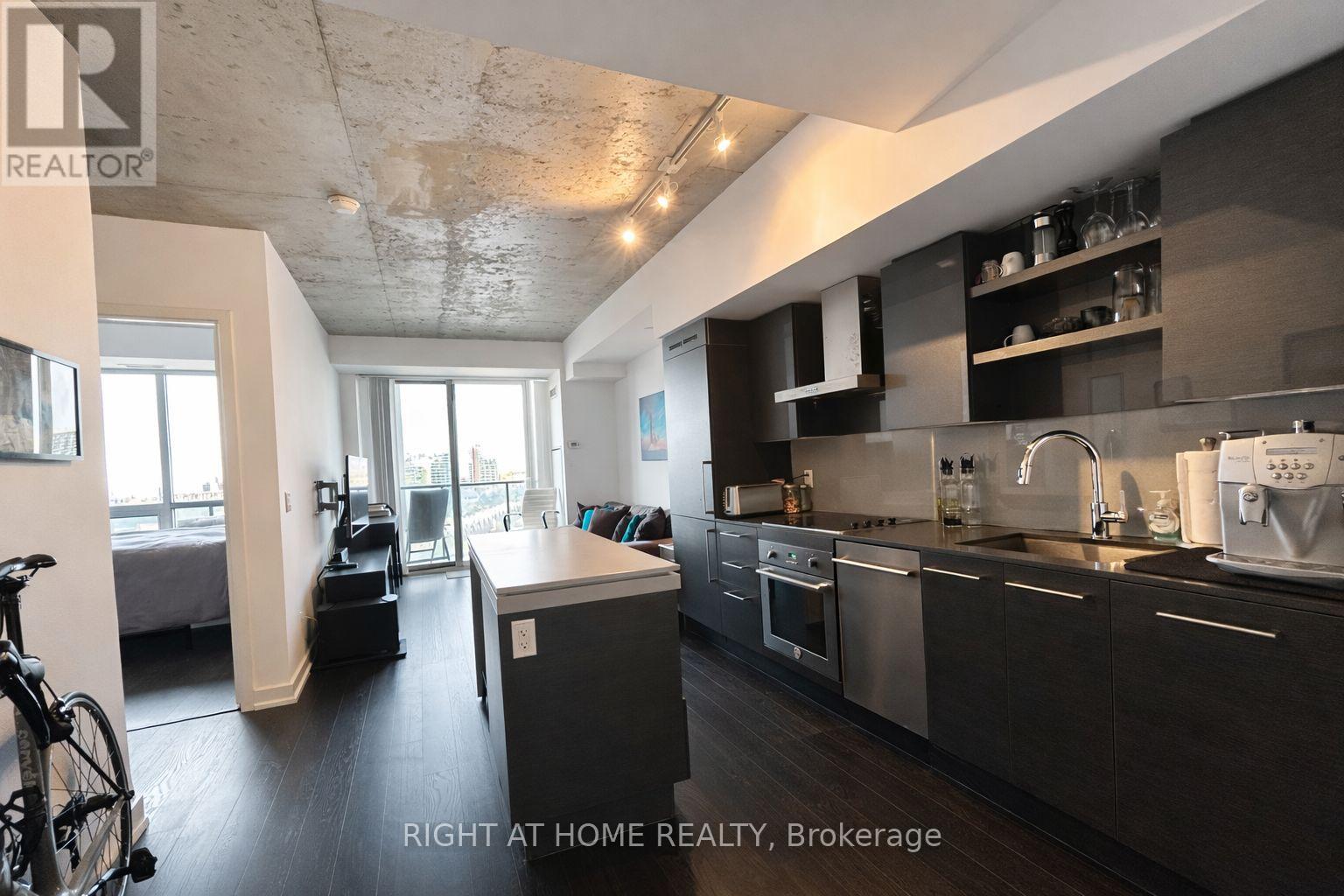 Lph23 - 1030 King Street W, Toronto, Ontario  M6K 3N3 - Photo 7 - C12798850