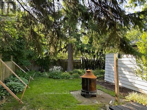 6 Warvet Crescent, Toronto, Ontario  M4B 1P3 - Photo 30 - E12792224