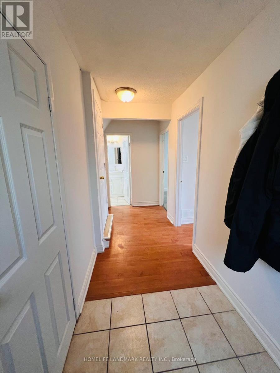 Ground - 1262 Napier Crescent, Oakville, Ontario  L6H 2A4 - Photo 3 - W12658866