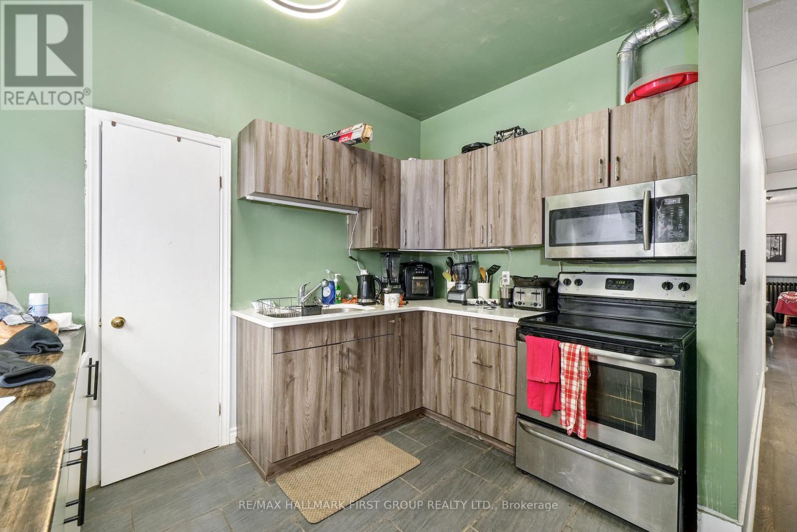 143 Walton Street, Port Hope, Ontario  L1A 1N4 - Photo 23 - X12551264