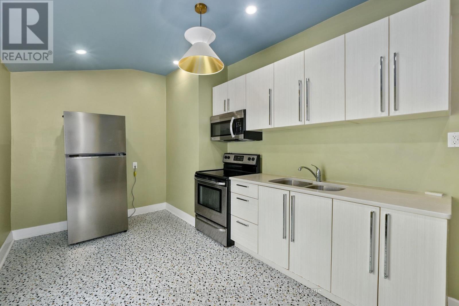 143 Walton Street, Port Hope, Ontario  L1A 1N4 - Photo 28 - X12551264