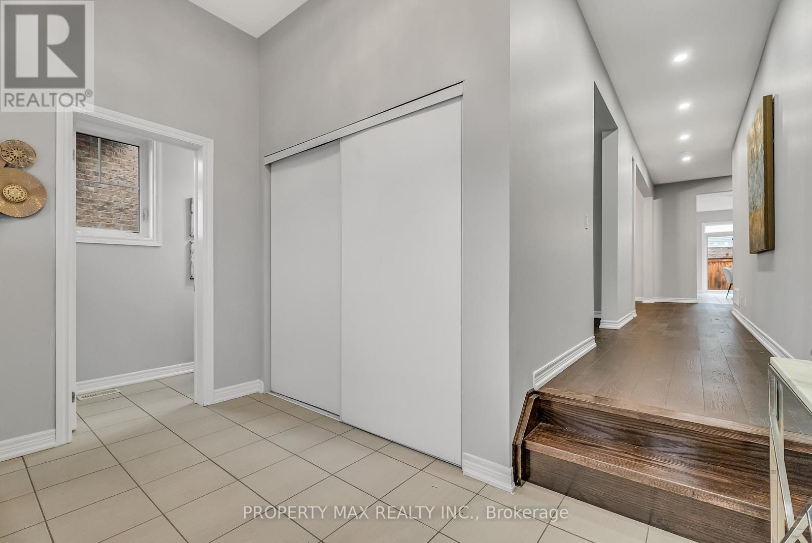 40 Britannia Avenue E, Oshawa, Ontario  L1L 0C1 - Photo 2 - E12798886