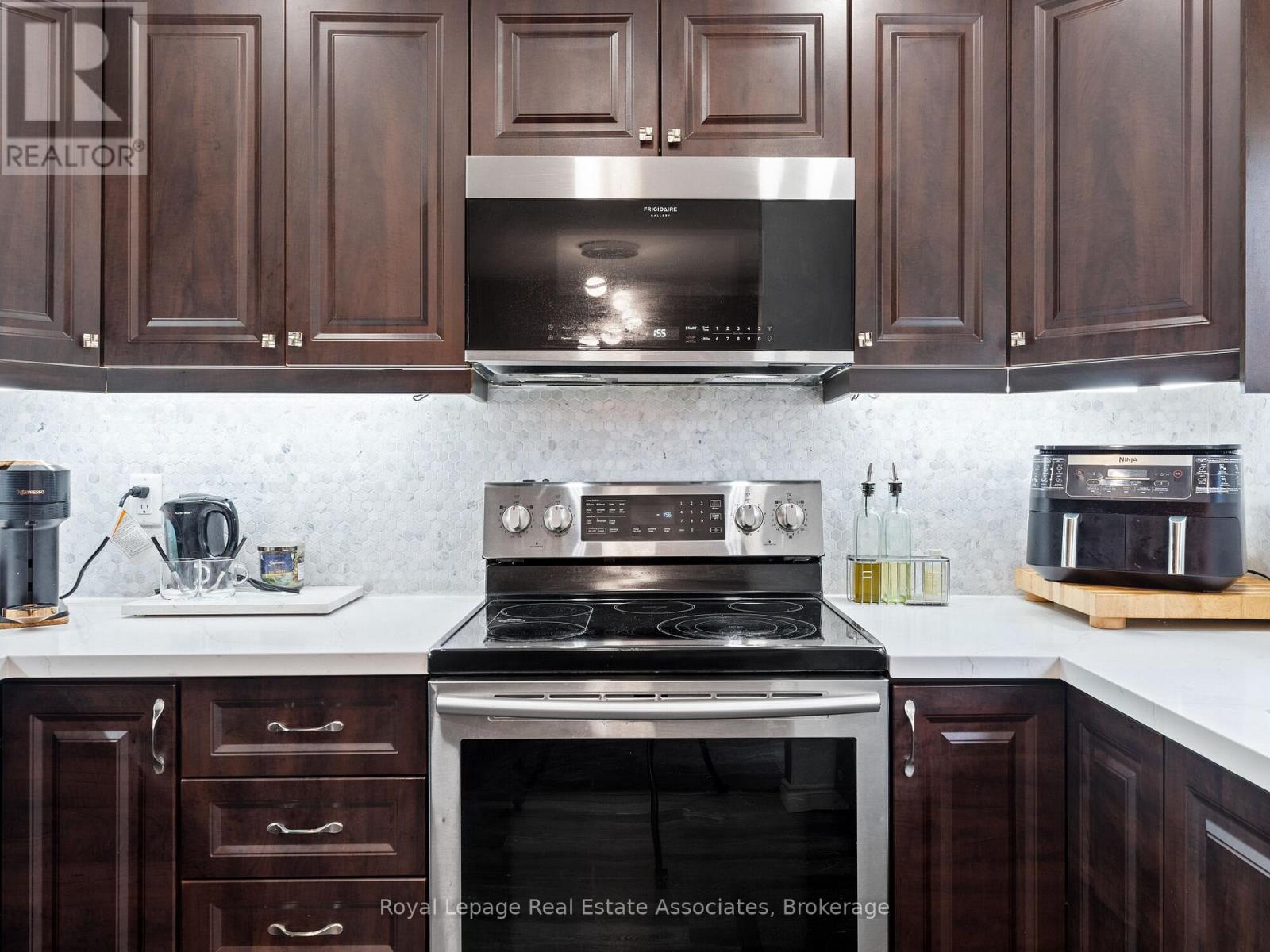 4 Greengrove Way, Whitby, Ontario L1R 2N4 - Photo 15 - E12798934