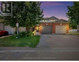 4 GREENGROVE WAY, Whitby, Ontario