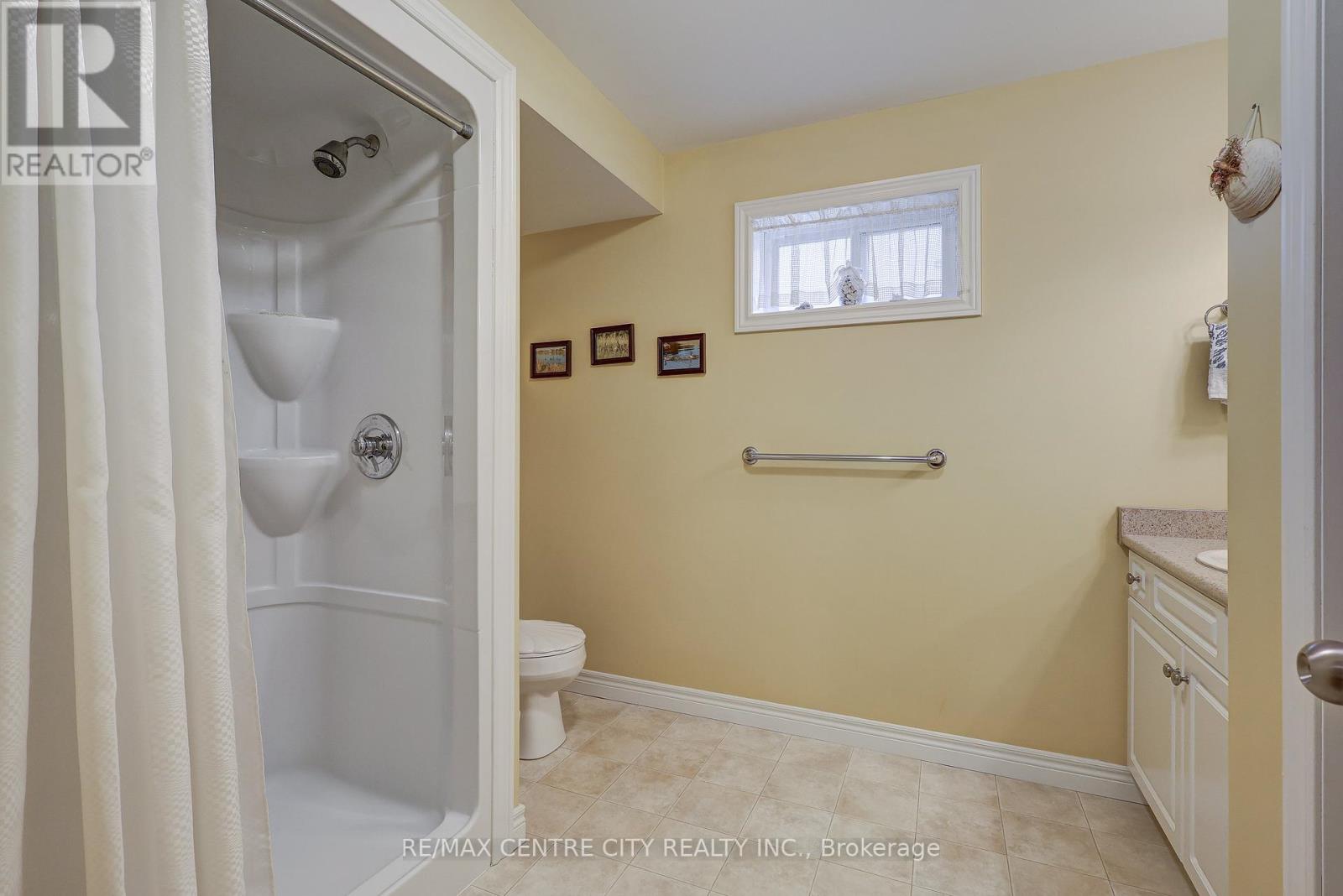 17 Hickory Lane, St. Thomas, Ontario  N5R 6K8 - Photo 36 - X12691422