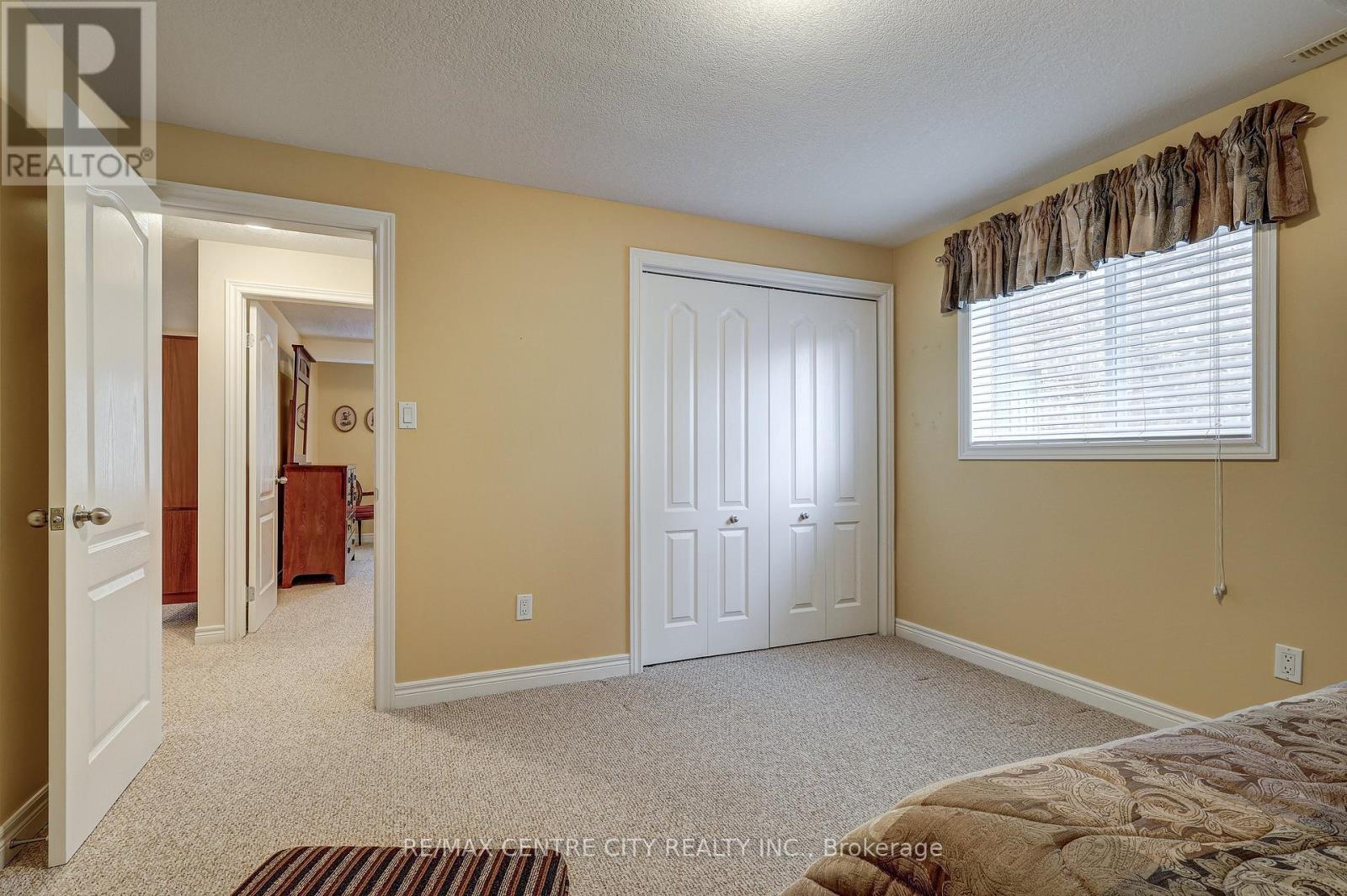 17 Hickory Lane, St. Thomas, Ontario  N5R 6K8 - Photo 34 - X12691422