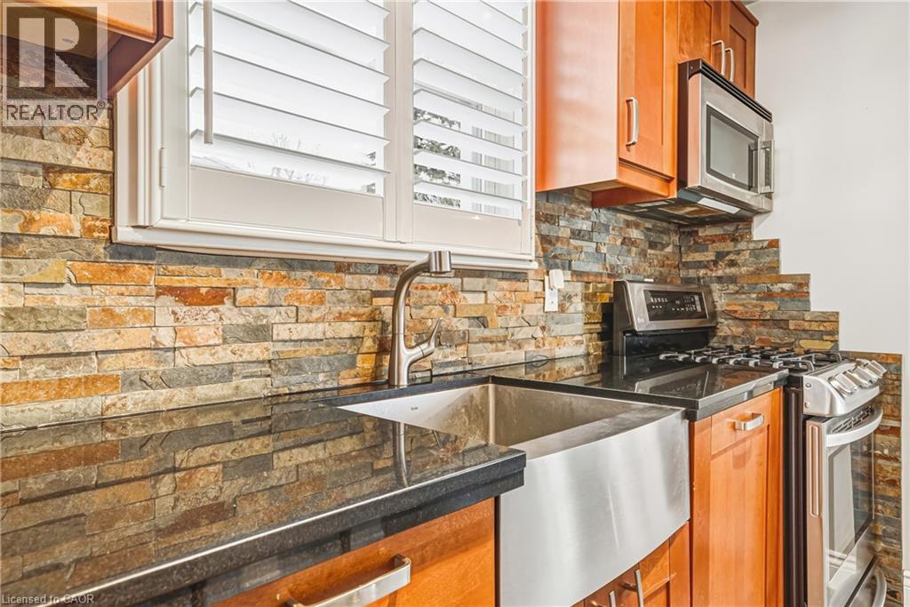 165 E 38th Street, Hamilton, Ontario  L8V 4E8 - Photo 15 - 40805965