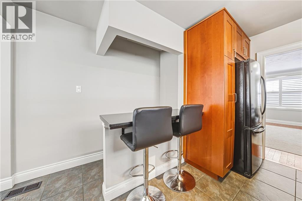 165 E 38th Street, Hamilton, Ontario  L8V 4E8 - Photo 17 - 40805965
