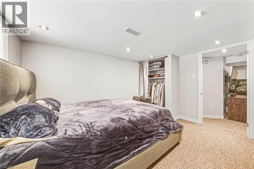 165 E 38th Street, Hamilton, Ontario  L8V 4E8 - Photo 31 - 40805965