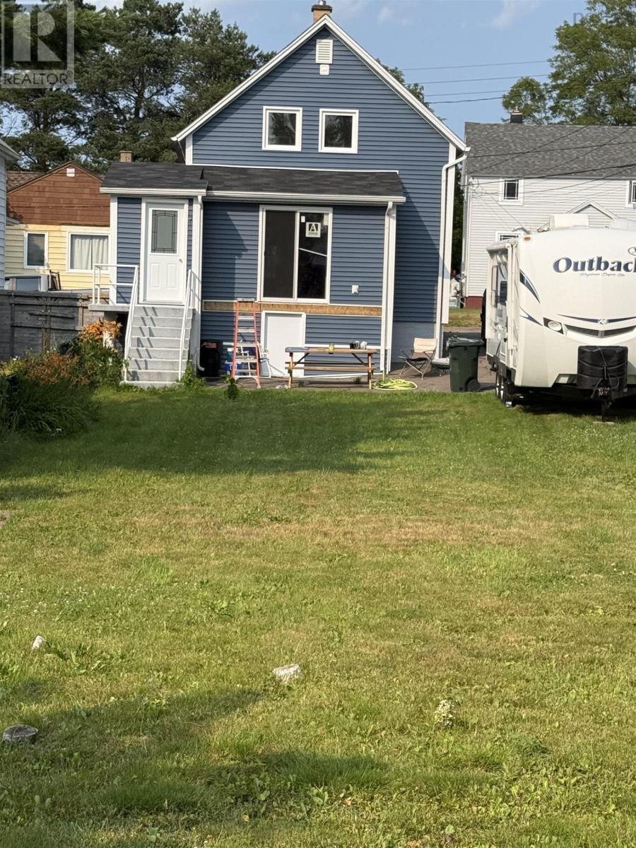 30 Harrison Avenue, Sydney, Nova Scotia  B1S 2Y2 - Photo 2 - 202518535