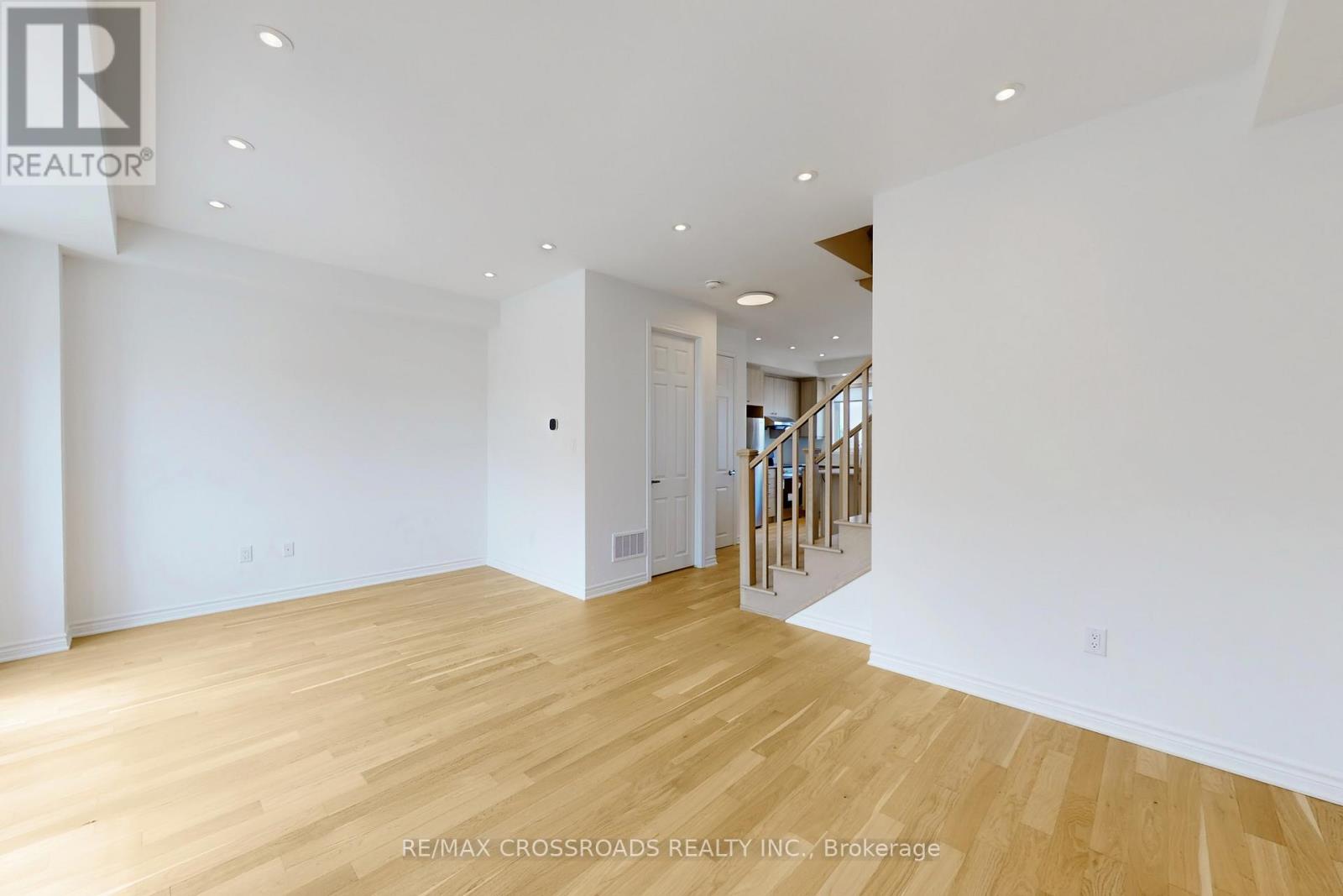 34 Avani Avenue, Markham, Ontario  L6C 3M3 - Photo 6 - N12798810