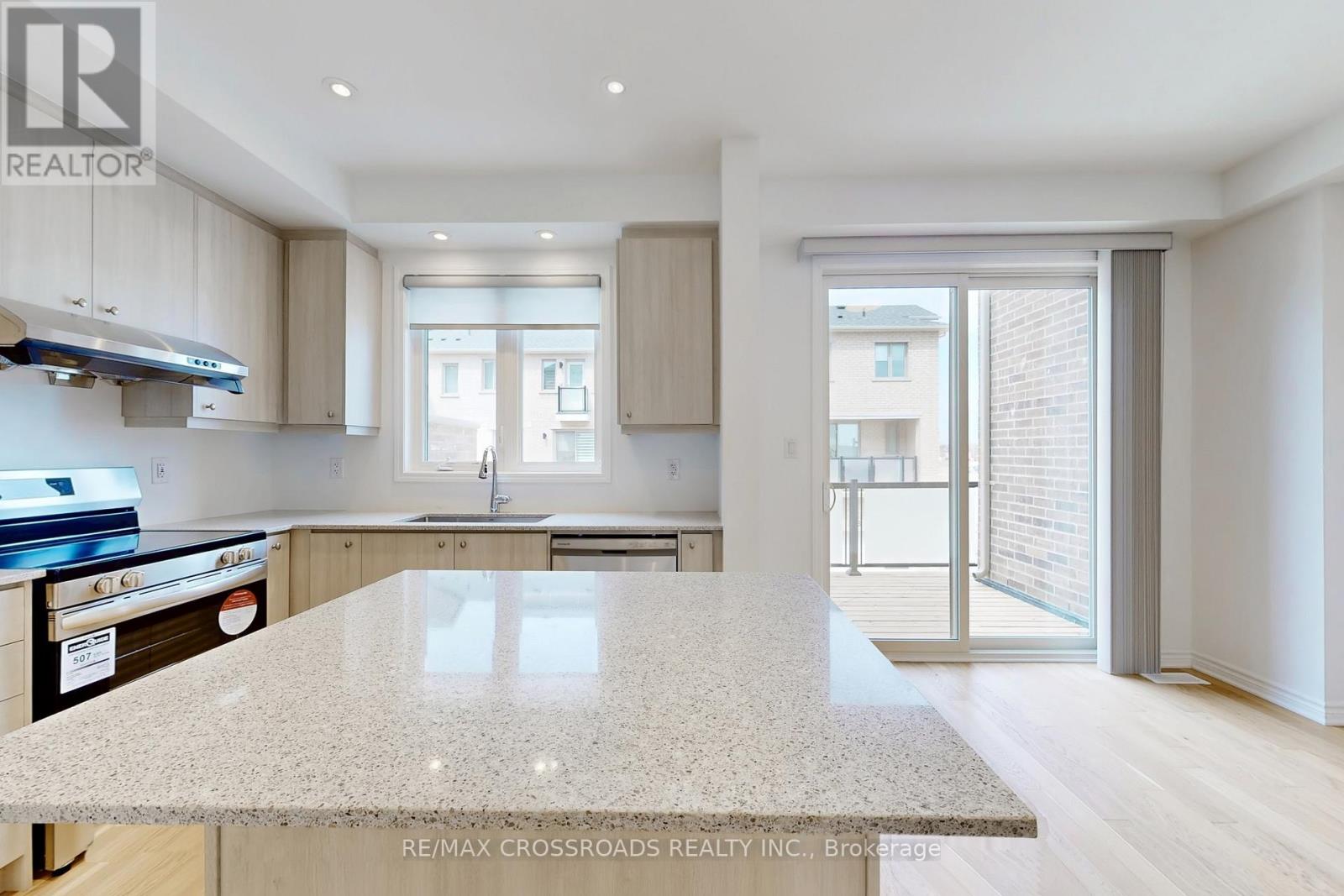 34 Avani Avenue, Markham, Ontario  L6C 3M3 - Photo 8 - N12798810