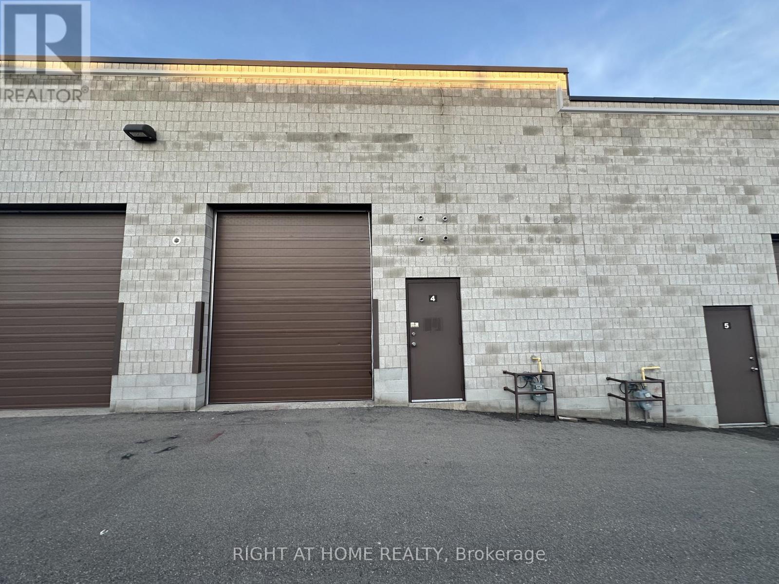 4 - 1228 Gorham Street, Newmarket, Ontario  L3Y 8Z1 - Photo 10 - N12798814