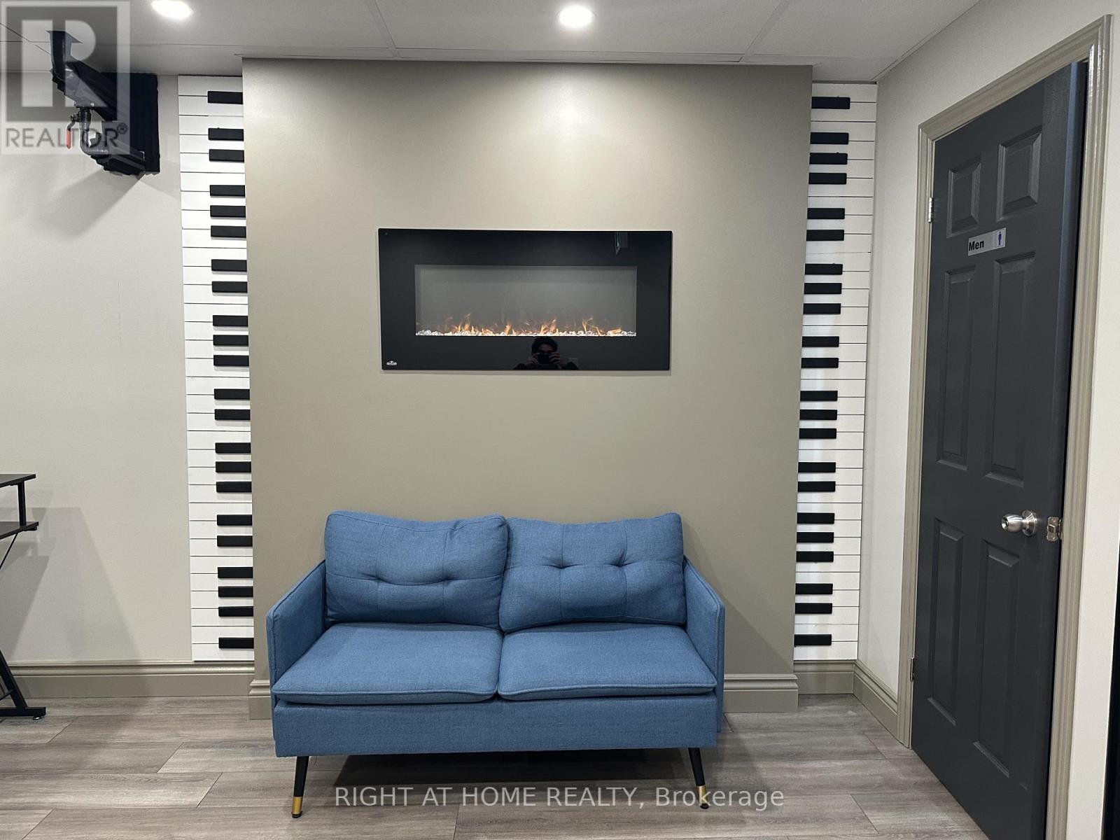 4 - 1228 Gorham Street, Newmarket, Ontario  L3Y 8Z1 - Photo 16 - N12798814