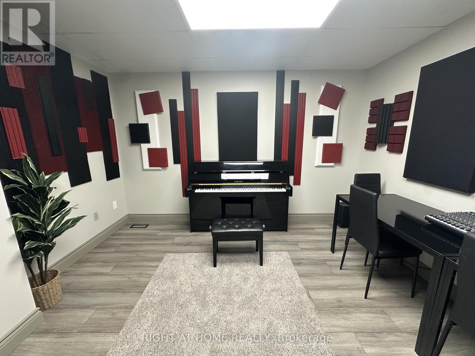 4 - 1228 Gorham Street, Newmarket, Ontario  L3Y 8Z1 - Photo 17 - N12798814