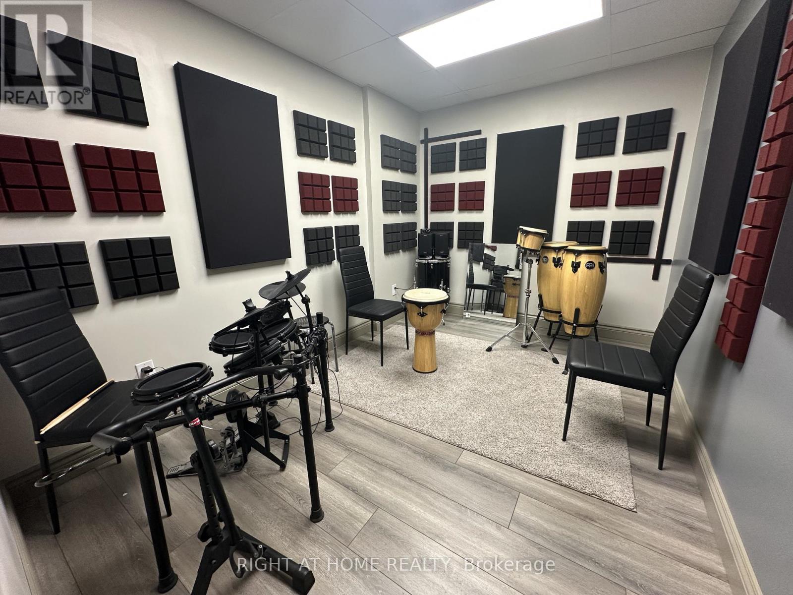 4 - 1228 Gorham Street, Newmarket, Ontario  L3Y 8Z1 - Photo 20 - N12798814