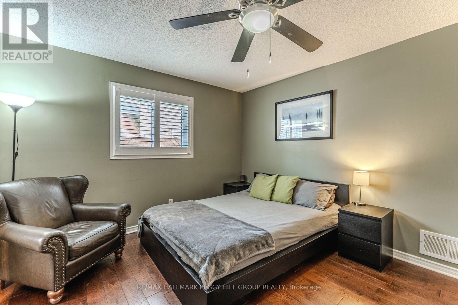 122 Fletcher Street, Bradford West Gwillimbury (Bradford), Ontario  L3Z 2Y9 - Photo 5 - N12798920