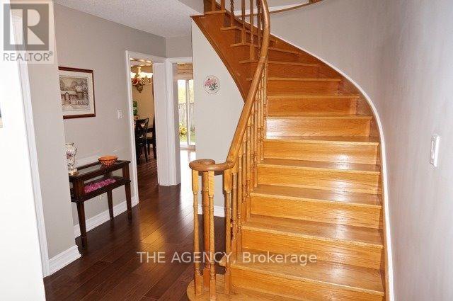 167 Stephenson Crescent, Richmond Hill, Ontario  L4C 5T3 - Photo 9 - N12798922