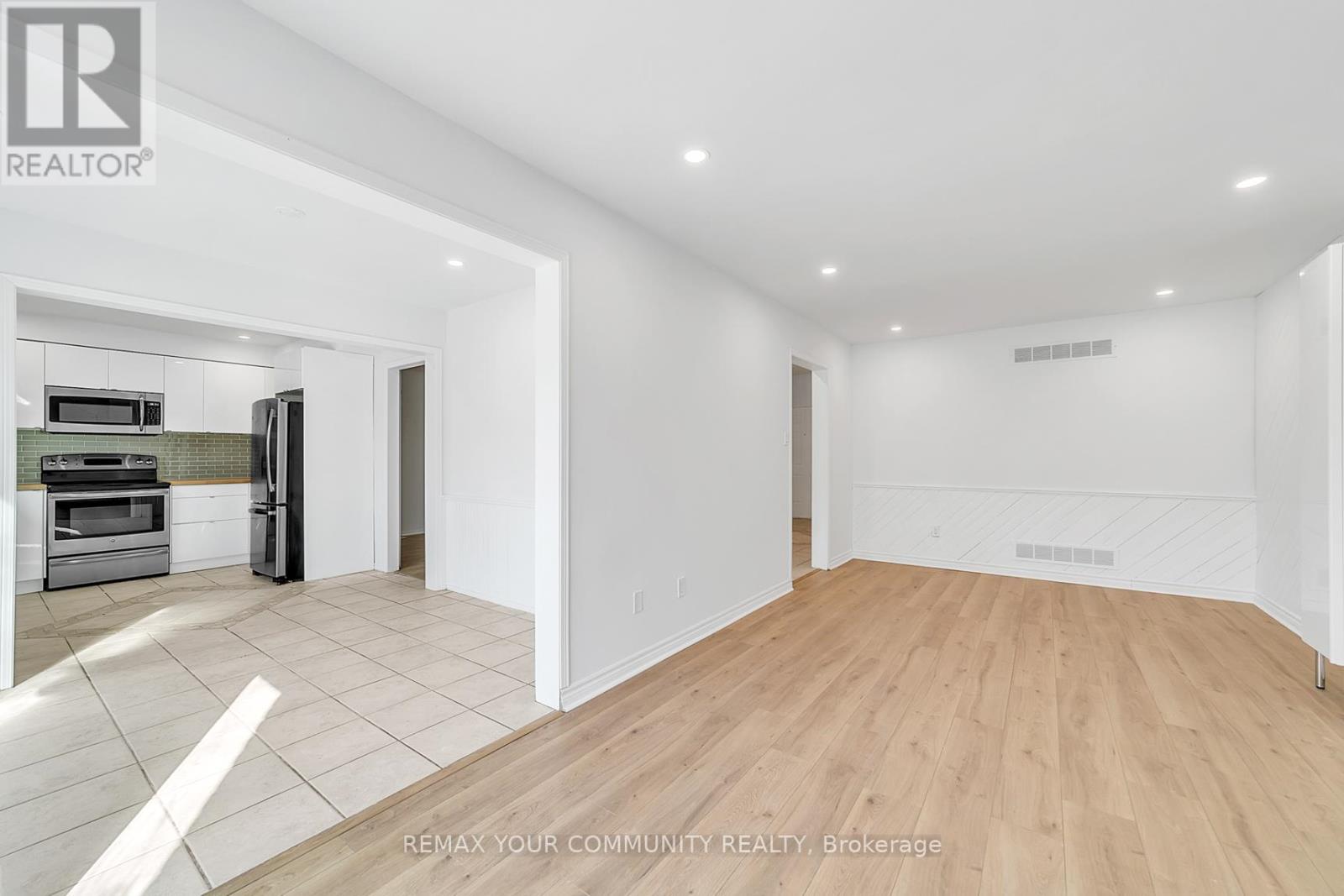 391 Hickling Trail, Barrie (Grove East), Ontario  L4M 6A9 - Photo 13 - S12798822