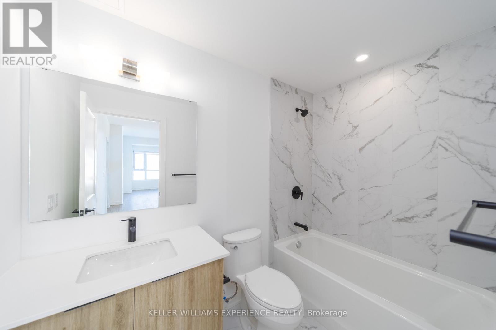 305 - 56 Lakeside Terrace, Barrie (Little Lake), Ontario  L4M 0L4 - Photo 15 - S12798870