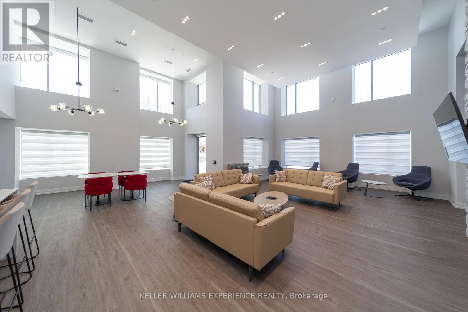 305 - 56 Lakeside Terrace, Barrie (Little Lake), Ontario  L4M 0L4 - Photo 20 - S12798870