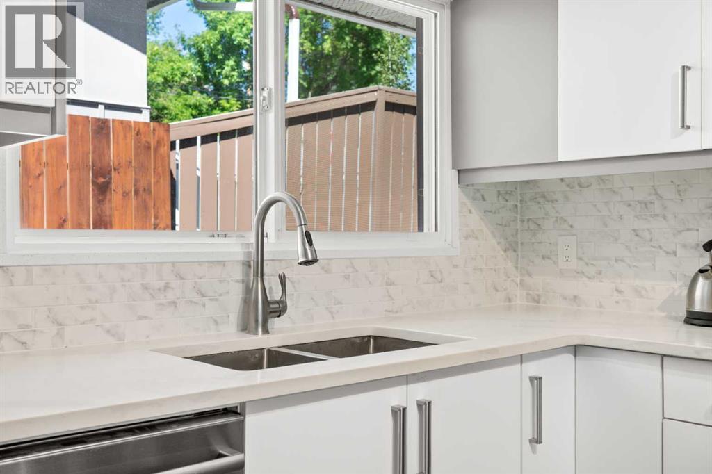 321 Haddon Road Sw, Calgary, Alberta T2V 2Z4 - Photo 8 - A2284622