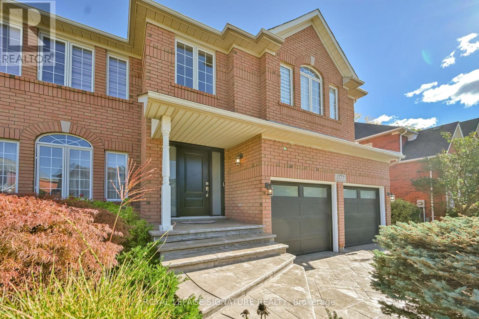 2177 Cashey Drive, Oakville, Ontario  L6H 5M1 - Photo 3 - W12798820