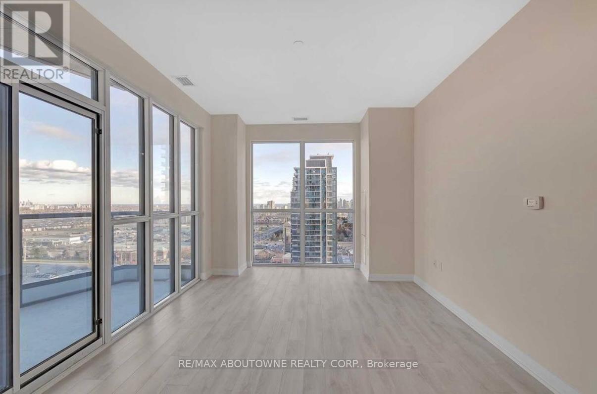 1713 - 35 Watergarden Drive, Mississauga, Ontario  L5R 0G8 - Photo 3 - W12798848